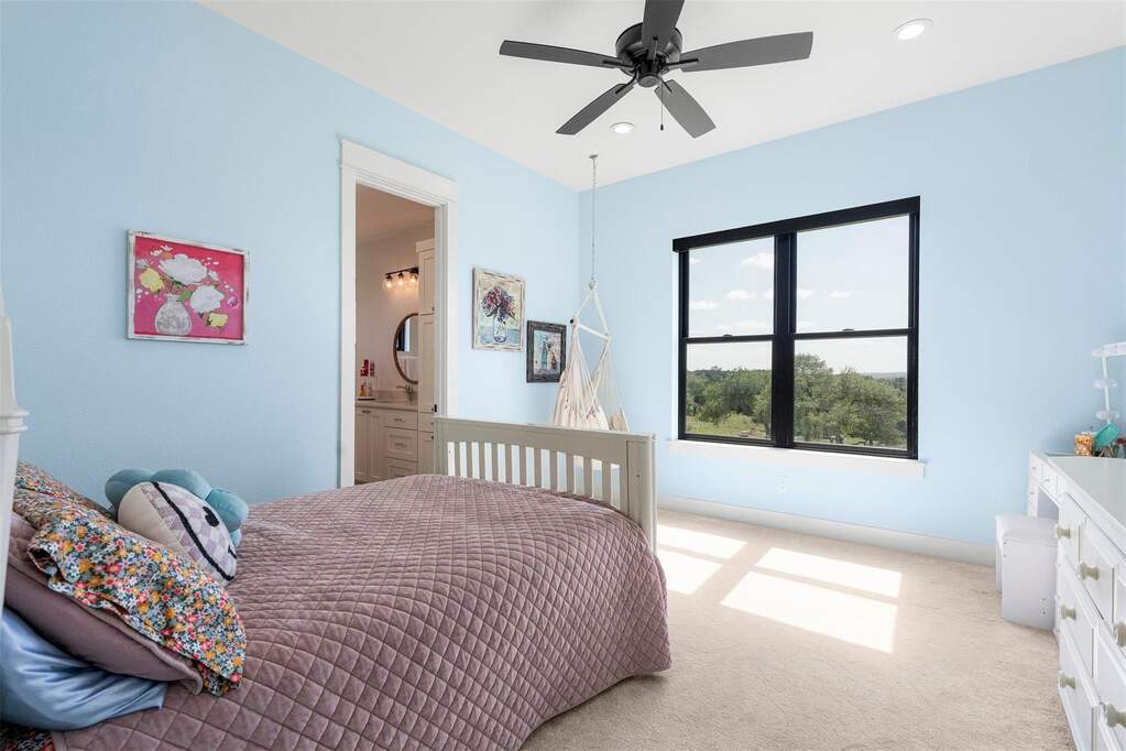 4 Bedroom Single Family Home/House's Image 30