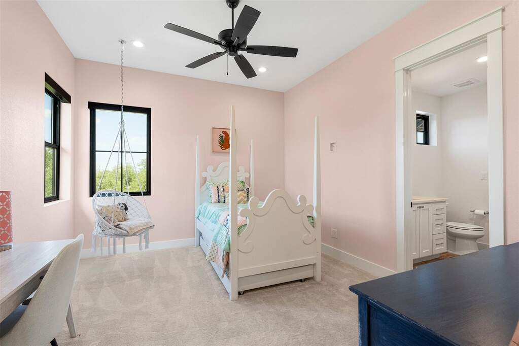 4 Bedroom Single Family Home/House's Image 31