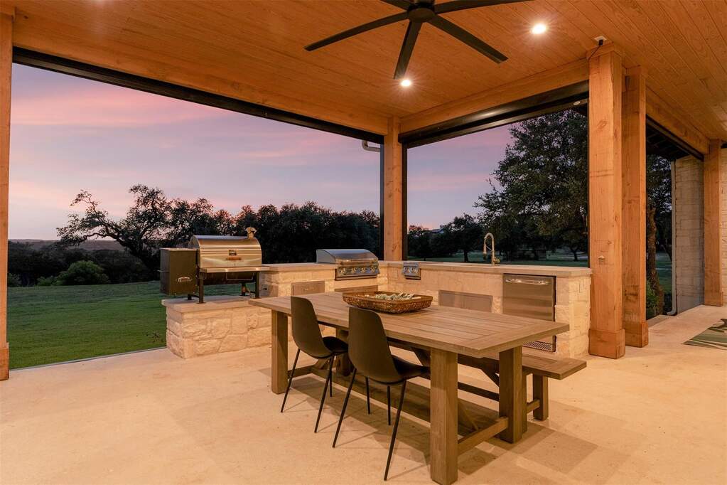 4 Bedroom Single Family Home/House's Image 32