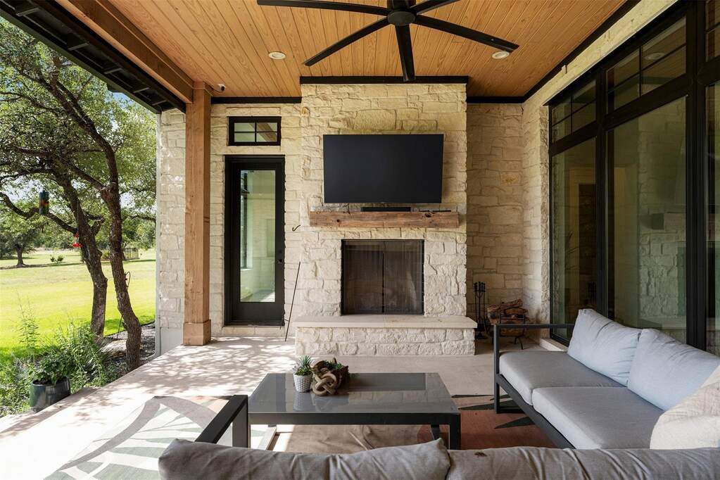 4 Bedroom Single Family Home/House's Image 33