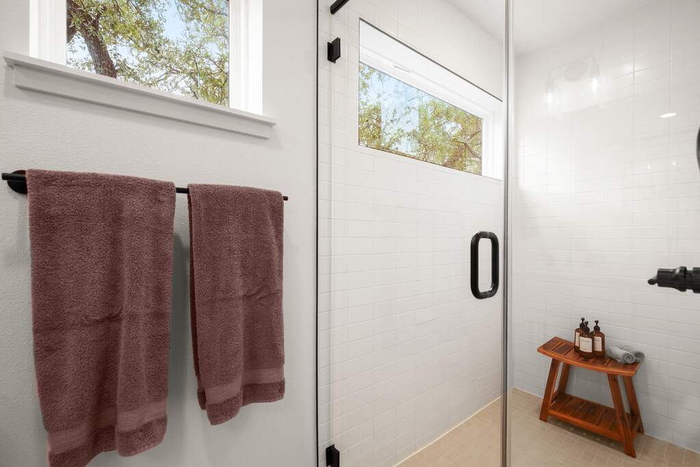 2 Bedroom Single Family Home/House's Image 6