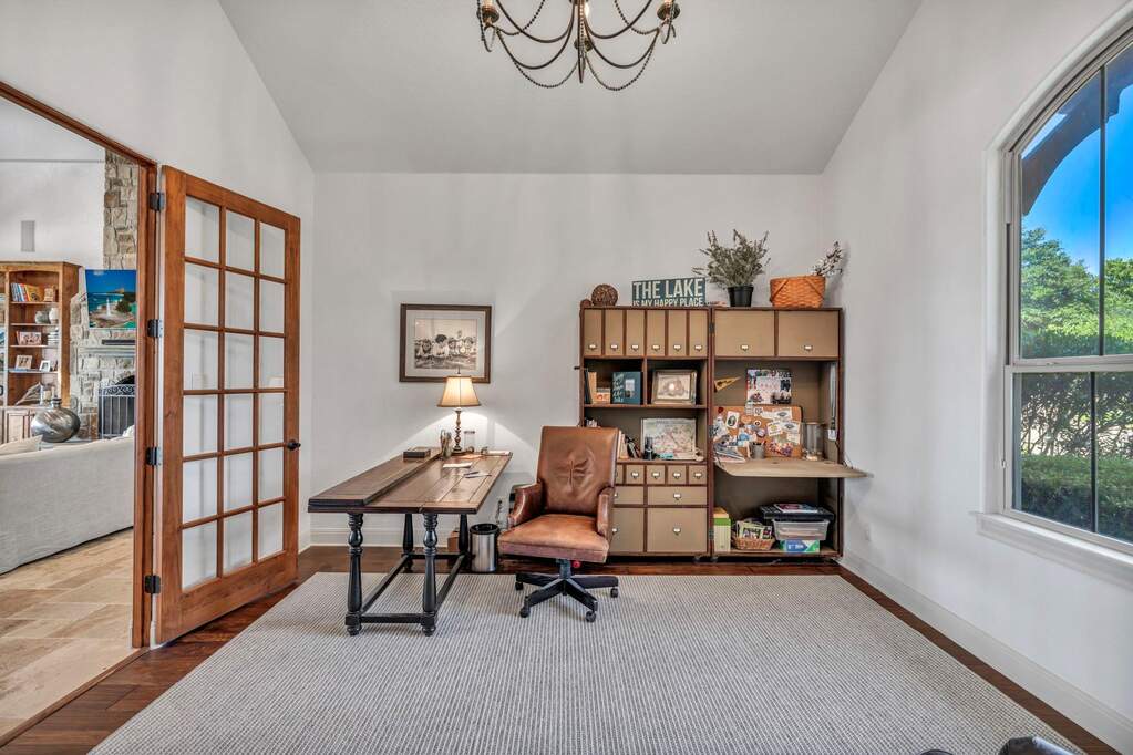 4 Bedroom Single Family Home/House's Image 14
