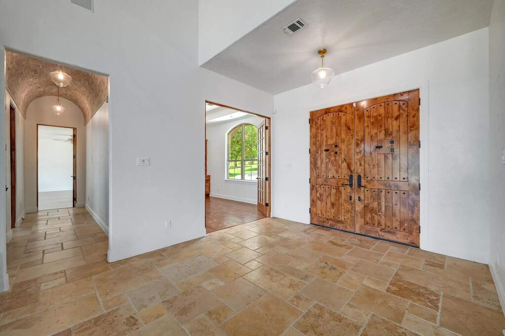 4 Bedroom Single Family Home/House's Image 30