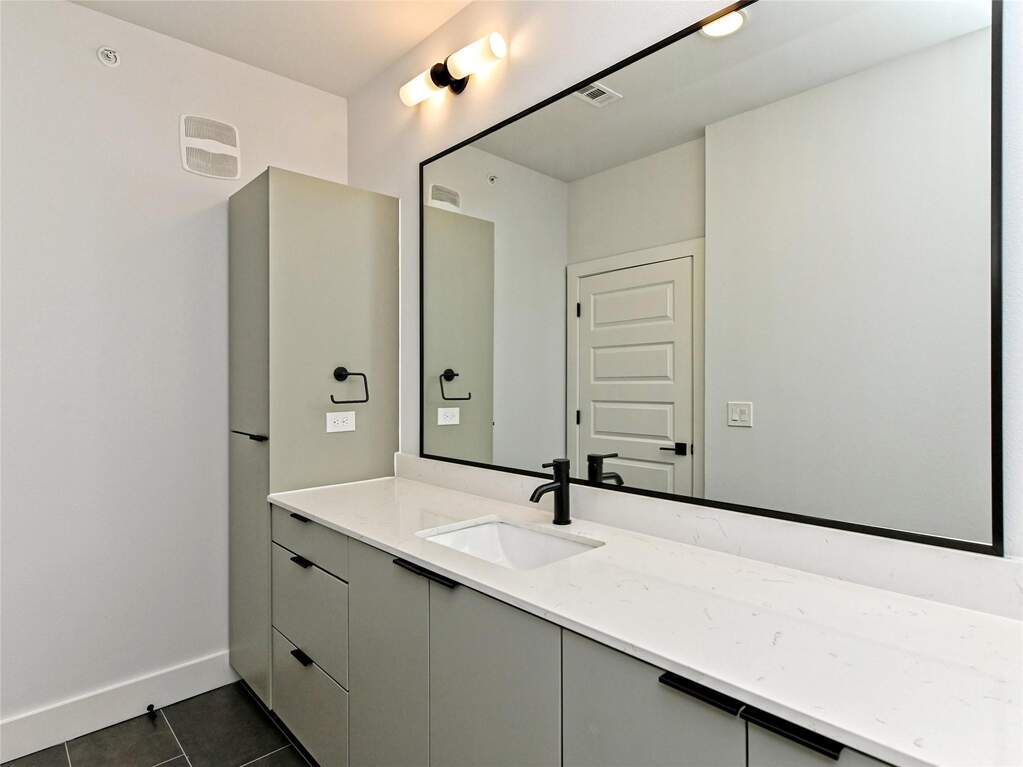 2 Bedroom Apartment/Flat's Image 9