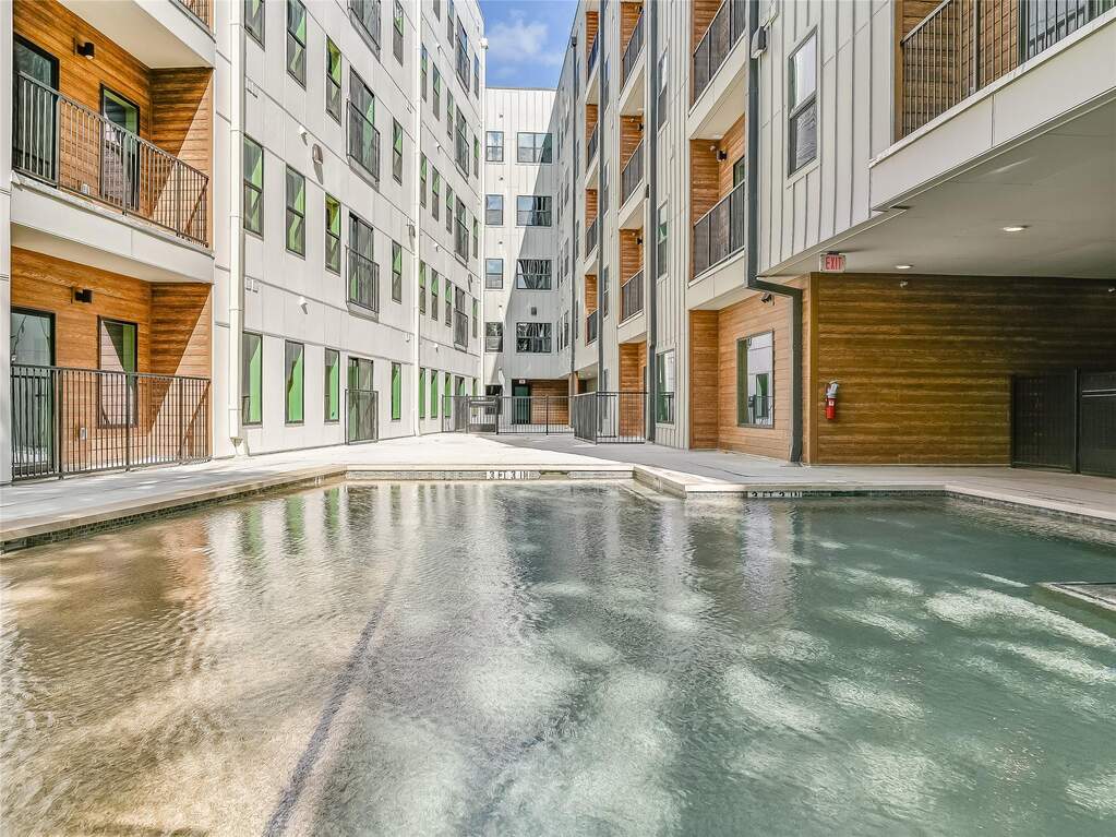 2 Bedroom Apartment/Flat's Image 11