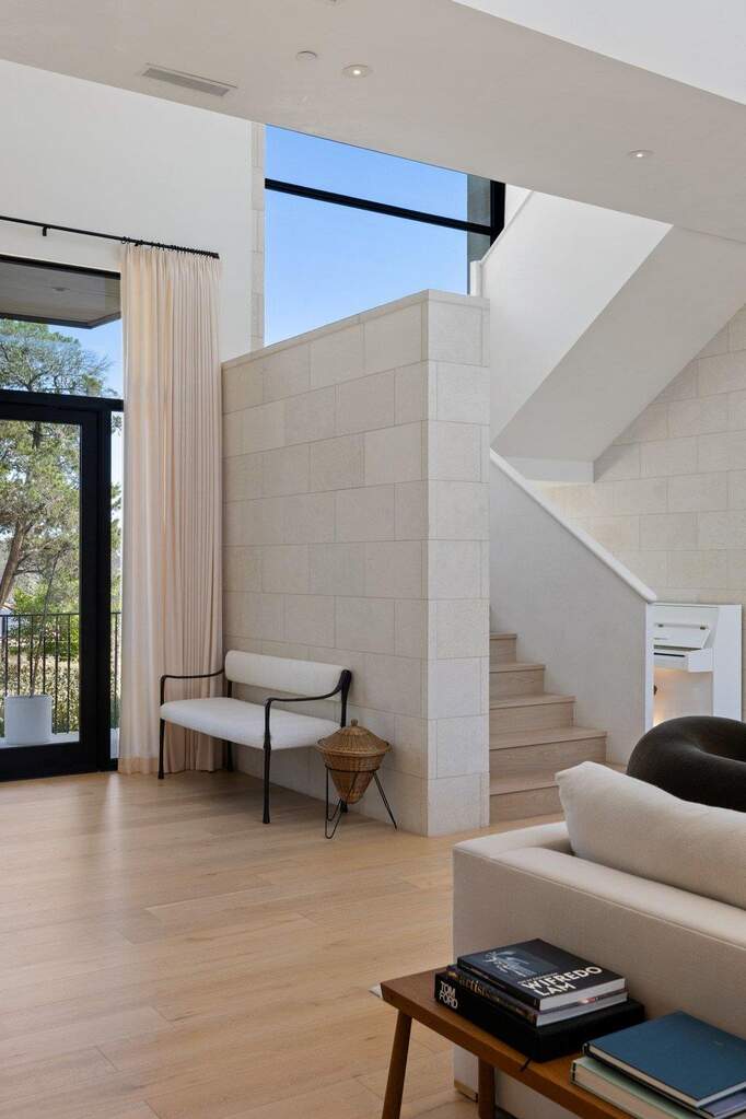 4 Bedroom Single Family Home/House's Image 22