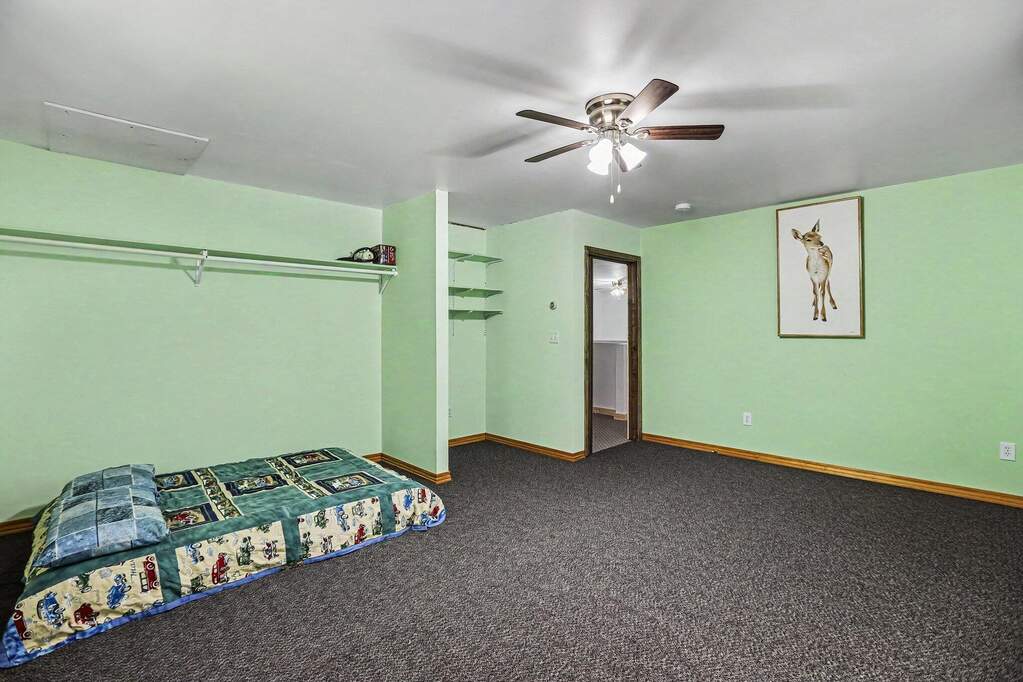 4 Bedroom Single Family Home/House's Image 18
